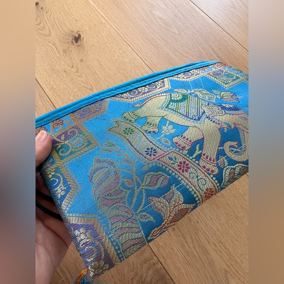 Blue Silk Elephant Clutch, Mosaic Pen and keyring. 3 pc set - Picture 8 of 12